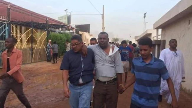 Sudan'da ordu darbe karşıtı göstericilere müdahale etti